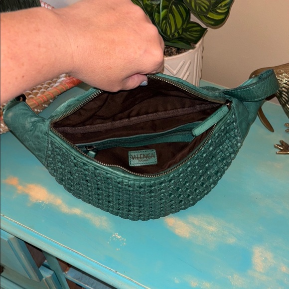 Woven Teal Crossbody Bag - Picture 3 of 3